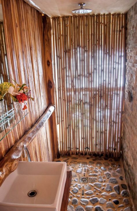 Outside Toilet Ideas Outdoor Bathrooms, Bamboo House Design Small Spaces, Bamboo Shower Outdoor, Bamboo Outdoor Bathroom, Bamboo Bathroom Ideas, Bamboo Tiny House, Toilet Outdoor Design, Outdoor Shower House Cabin, Outdoor Bathroom Design