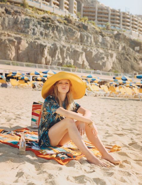 Anna Ewers Hair, Venetia Scott, Artistic Fashion Photography, Anna Ewers, Style Inspiration Casual, W Magazine, Fashion Photography Inspiration, Nature Girl, Mellow Yellow