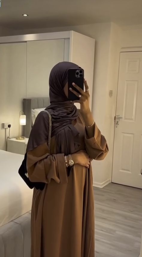 Khaki Abaya Outfit, Beige Abaya Hijab Outfit, New Model Abaya, Outfit Voile, Eid Fits, Everyday Abaya, Abaya Aesthetic, Abaya Outfits, Abaya Ideas