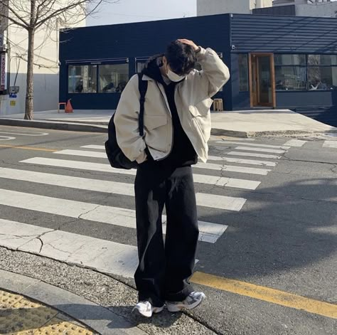 Korean Guy Street Fashion, Soft Boy Winter Outfits, Korean Outfit Men Winter, Korean Hoodie Outfit Men, Men Korean Street Fashion, Male Asian Fashion, Acubi Male Style, Men Acubi Fashion, Korean Men Winter Fashion