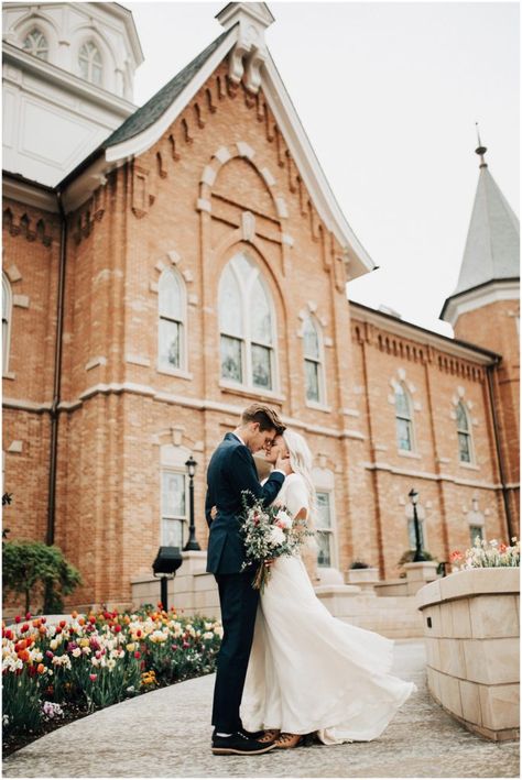 Provo City Center Temple, Wedding Parties Pictures, Wedding Bible, Lds Wedding, Temple Wedding, Modest Wedding, Foto Poses, After Life, Wedding Goals