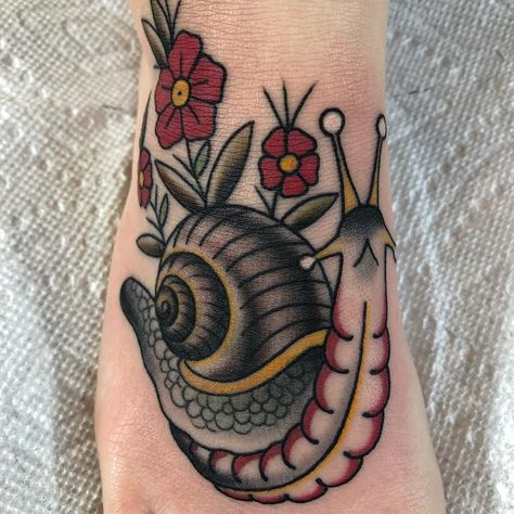 Tattoo by Chris Stuart #ChrisStuart #snailtattoos #snailtattoo #snail #animal #nature #color #traditional #flower | Dec 12th 2018 | 791136 Traditional Tattoo Nature, Star Landscape, Traditional Tattoo Animals, Natur Tattoo Arm, Snail Tattoo, Wrist Tattoo Cover Up, Nature Tattoo Sleeve, Traditional Tattoo Flowers, Tattoo Filler