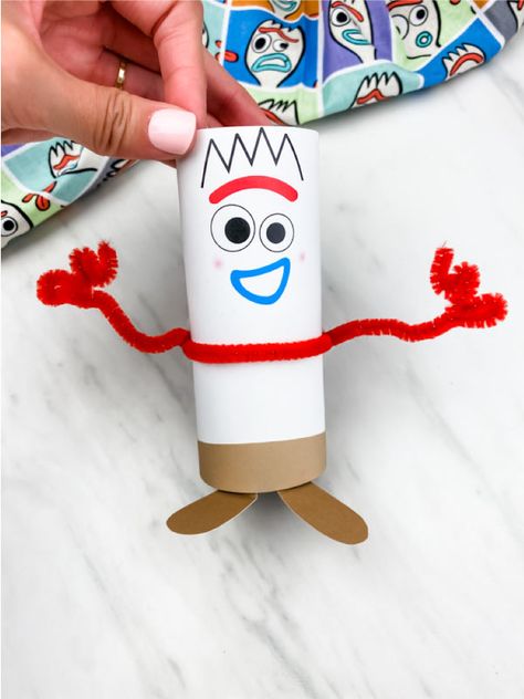 This cardboard tube Forky craft is a fun project for kids! Download the free printable template and make with preschool, kindergarten and elementary children. #simpleeverydaymom #recycledcrafts #cardboardtubecrafts #kidscrafts #craftsforkids #forkycrafts #toystorycrafts Forky Craft, Recycled Crafts Kids Preschool, Fun Toilet, Cardboard Tube Crafts, Recycle Craft Projects, Disney Crafts For Kids, Toy Story Crafts, Recycled Crafts Kids, Headband Crafts