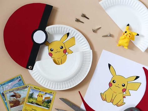 Pokemon Ball Craft, Scavenger Hunt Birthday, Pokemon Project, Pokemon Ball, Pokemon Birthday, Scavenger Hunt, Creative Kids, Kids Crafts, Lemonade