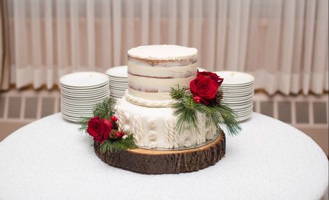 Small Christmas Wedding, Winter Wedding Cakes, Christmas Wedding Cake, Peony Cake, Christmas Wedding Cakes, Simple And Elegant Wedding, Winter Wedding Planning, Single Tier Cake, Icing Design