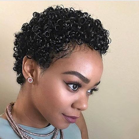 #tbt juicy curls! When people asked if my hair was a Jheri curl Hairstyles 1920, Curl Hairstyle, Curly Natural Curls, Curl Hairstyles, Big Chop Hairstyles, Jheri Curl, Curly Hairstyles For Black Women, Jerry Curl, S Curl