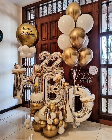 Hbd Balloons, Graduation Balloon Garland, Balloon Bouquet Ideas, Hello Kitty Balloons, Balloon Decoration Ideas, Balloon Bouquet Diy, Balloon Crafts, Diy Balloon Decorations, Birthday Party Theme Decorations