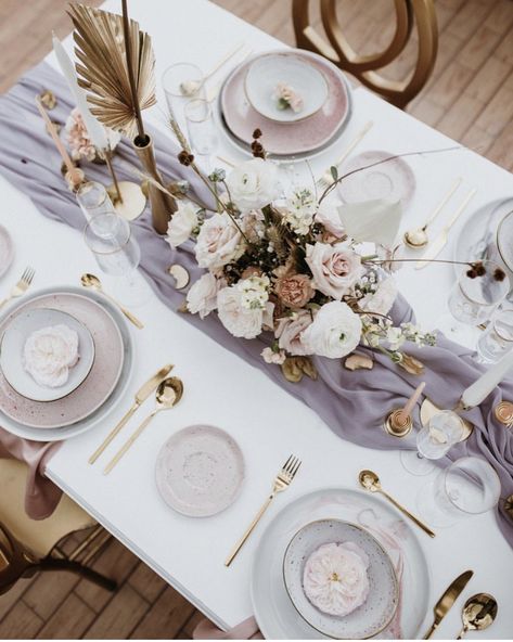 Beige Wedding Theme, Lavender Wedding Theme, Engagement Party Themes, Purple Wedding Theme, Wedding Colors Purple, Gold Wedding Theme, Beige Wedding, Wedding Decor Style, Wedding Set Up