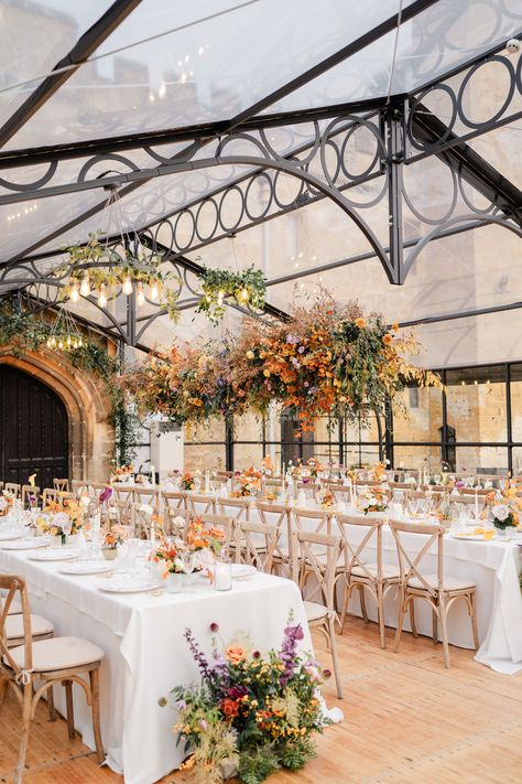 The perfect traditional yet luxurious wedding breakfast space, Sudeley Castle's Orangery suits all weddings styles including refined banquet dining and autumnal wedding floral decor. Wedding Manifestation, Planning Organisation, Glasshouse Wedding, Orangery Wedding, Wedding Floral Decor, Banquet Dining, Glass House Wedding, Castle Gardens, Autumnal Wedding