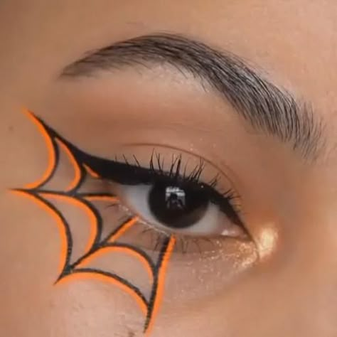 Maquillage Halloween Simple, Spooky Makeup, Halloweenský Makeup, Dekorasi Halloween, Creepy Makeup, Make Up Halloween, Cute Halloween Makeup, Halloween Makeup Diy, Halloween Makeup Pretty