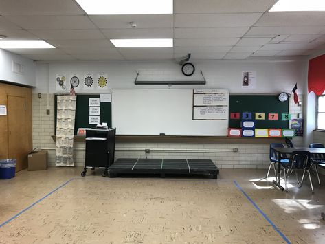 Drama classroom Drama Classroom Aesthetic, Drama Room Ideas School, High School Drama Classroom, Drama Room Decor, Theatre Classroom Decor, Theater Classroom, Classroom High School, Classroom Middle School, Drama Classroom