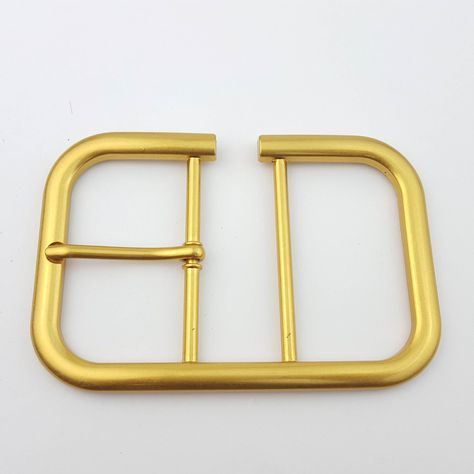 For sale is the buckle only. Strap is purchase separately.  Gold/Brass Plating finish buckle, weights about 2--3 oz. Measurement: 4.5" by  3"  Inner bar length is 2.35" or 60 mm Fits belts of width: 2.35" or 60 mm  Work with belts or belt straps with snap on or interchangeable buckle Suspender Belt, Gold Brass, Diy Design, Belt Buckles, Design Your Own, Plating, Buckle, For Sale, Gold