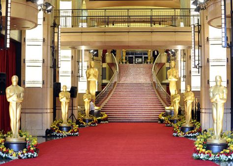 Looking at the magnificent venue that hosts the Oscars, year after year. | PIX: Inside Dolby Theatre, Home of the Oscars Oscars Aesthetic, Red Carpet Background, Theatre Fashion, Pool Jacuzzi, Dolby Theatre, Gina Rodriguez, Hollywood Red Carpet, Oscar Award, Prom Theme