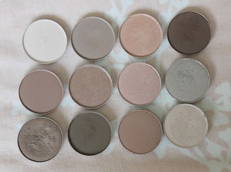 Mac Eyeshadow Collection – The Beauty Haul Mac Eyeshadow Swatches, Soft Summer Makeup, Naked Lunch, Eyeshadow Basics, Mac Eye Shadow, Mac Eyes, Eyeshadow Collection, Neutral Makeup, Beauty Tricks