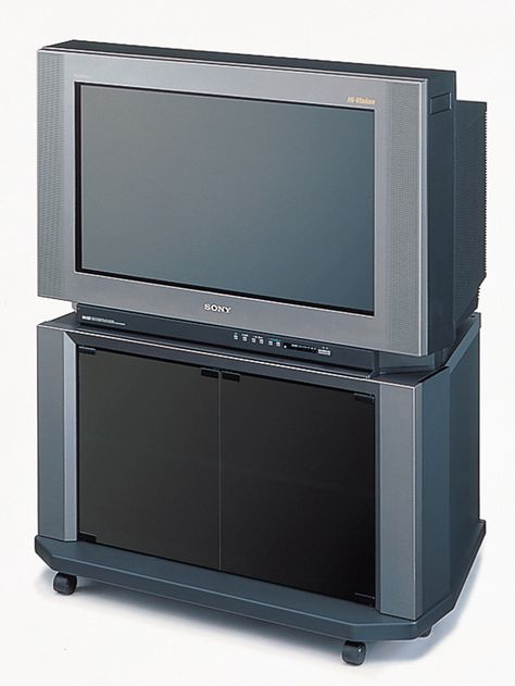 As Sony’s TV Business Crumbles, a Look Back at Its Most Iconic Sets | The first in Sony's line of FD Trinitron WEGA TVs, the KW-32HDF9 had a completely flat screen with side-mounted speakers.  Sony  | WIRED.com Sony Design, Sony Electronics, Crt Tv, Retro Tech, Hi Fi System, Flat Screen Tv, Television Set, Vintage Television, 90s Tv