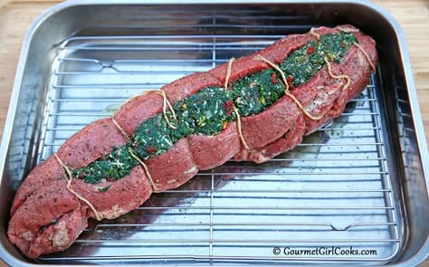 Stuffed Beef Roast, Stuffed Tenderloin Beef, Stuffed Roast Beef, Beef Tenderloin Fillet Recipes, Stuffed Beef Tenderloin Recipes Oven, Stuffed Beef Tenderloin Recipes, Stuffed Beef Tenderloin, Stuffed Fillet Beef, Beef Tenderloin Appetizers Filet Mignon