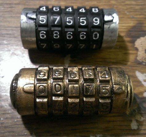 Steam Punk Diy, Décor Steampunk, Gothic Type, Marla Singer, Steampunk Party, Steampunk Gadgets, Mode Steampunk, Rub N Buff, Steampunk Crafts