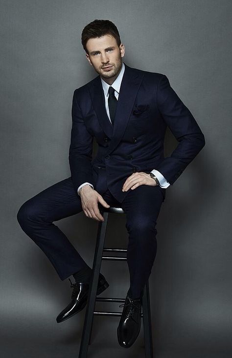 Gentleman Mode, Business Attire For Men, A Man In A Suit, Man In A Suit, Corporate Portrait, Chris Evans Captain America, Business Portrait, Business Hairstyles, Headshots Professional