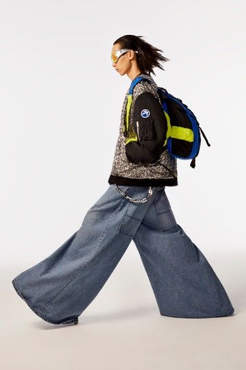 Lookbook Poses, Magazine Lookbook, Streetwear Magazine, Streetstyle Summer, Spring 2023 Ready To Wear, 2023 Ready To Wear, Scene Fashion, Modeling Tips, Looks Street Style