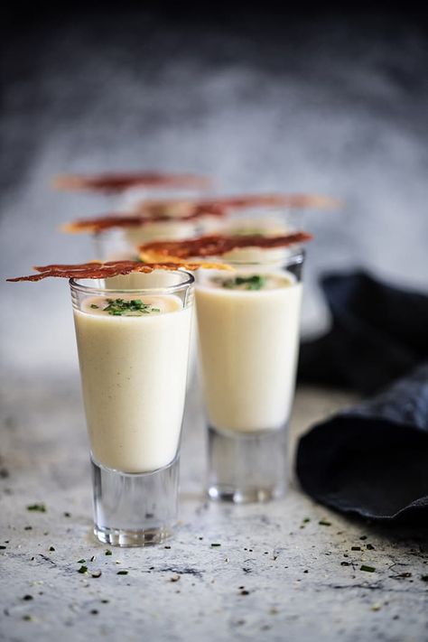 Creamy Parsnip Soup, Prosciutto & Chives Fennel Soup, Soup Starter, Parsnip Soup, Roasted Fennel, Beef Fillet, Perfect Appetizers, Parsnips, Food Plating, Fennel