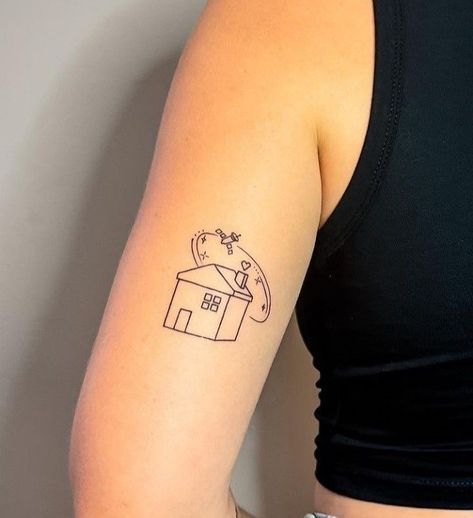 Harry Styles Tattoo Inspiration, Harry’s House Tattoo, Tatoos Harry Styles Inspired, Harry Styles Minimalist Tattoo, Harry Styles Tattoos Ideas, Harry Styles Inspired Tattoos, Unique Sister Tattoos, Fine Line Tattoo Ideas, Harry Tattoos