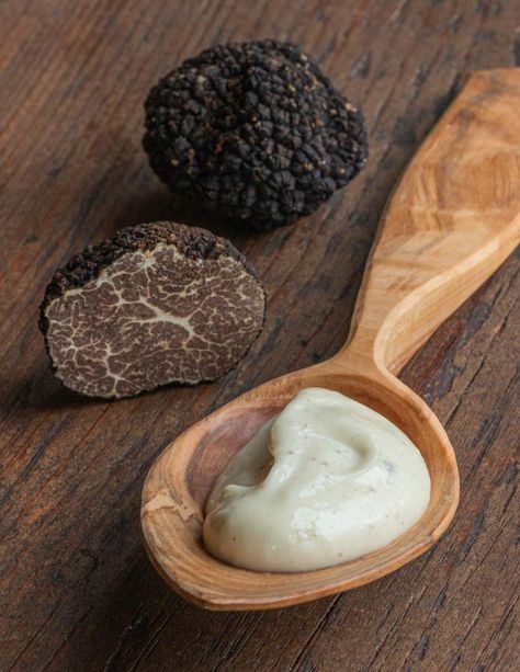 Homemade Garlic & Black Truffle Aioli Truffle Mayo Recipe, How To Make Truffles, Truffle Mayo, Truffle Aioli, Black Truffle Oil, Truffle Sauce, Vacation Food, Homemade Truffles, Aioli Recipe