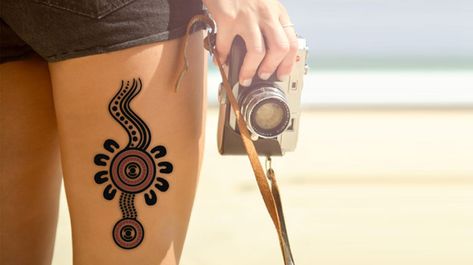 All that's round Aboriginal Tattoo Woman, Aboriginal Tattoo Designs, Australia Tattoo Ideas, Aus Tattoo, Beach Room Ideas, Aboriginal Tattoo, Tattoo Nightmares, Moving On Tattoos, Australia Tattoo