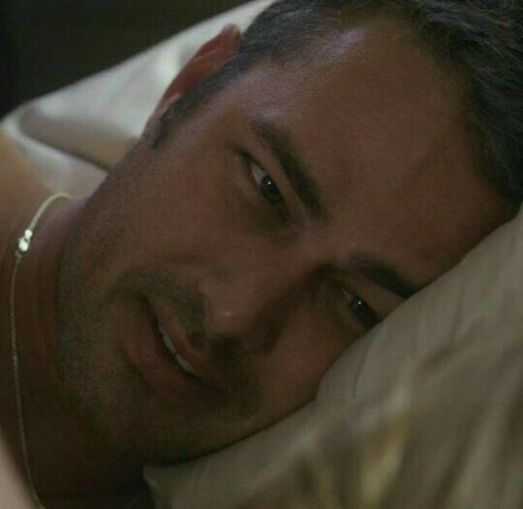 Taylor Kinney Selfie, Keanu Reeves Sister, Taylor Kinney Shirtless, Mason Lockwood, Keanu Reeves Family, Chicago Movie, Jj Lin, Kelly Severide, Taylor Kinney Chicago Fire