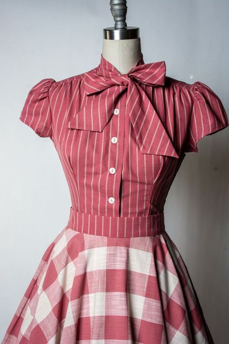 Good quality and just as the picutres! the skirt includes a sort off bloomer for protection! Overall not extremely warm but definetly good for Spring/Summer ! Cute Top Sewing Patterns, 1960 Fashion Women, Patterns Outfit, Bow Tying, Pattern Outfits, Rose Clothing, Fitted Blouse, Simple Blouse, Creation Couture