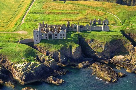 Susanna Kearsley, Scotland Honeymoon, Slains Castle, Castle Exterior, British Castles, Castle Mansion, Castles In Scotland, Abandoned Castles, Scottish Castles