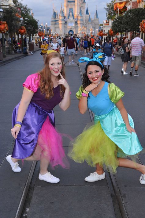 Another Mickey’s Not-So-Scary Throwback! 🎃 The ugly step-sisters! “Sister, do you know why we wear a bow? It’s because we are a gift to the kingdom” -Drizella #prrfave One our most fun park memories for sure! #notsoscaryhalloweenparty #mickeysnotsoscaryhalloweenparty #disneycostume #disney #wdw #magickingdom #disneyhalloween #disneyig #disneyblogger #disneyblog #disneybound #instadisney #waltdisneyworld #disneygram #cinderella #cinderellastepsisters #dressedindisney #disneyoutfit #disneystyle Evil Step Sisters Costume Diy, Step Sisters Cinderella Costumes, Evil Step Sisters Costume, Anastasia And Drizella Costume, Diy Cinderella Costume, Mnsshp Costume Ideas, Cinderella Decorations, Anastasia Costume, Sister Halloween Costumes