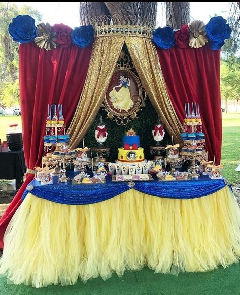 Snow White Wedding Theme, Snow White Party Ideas, White Dessert Tables, Royal Blue Wedding Theme, White Party Ideas, Snow White Wedding, White Party Decorations, Girls 3rd Birthday, Snow White Birthday Party