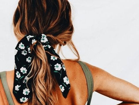 Hair Styles With Accessories, Lazy Hair Styles, Lazy Hair, Lazy Day Hairstyles, Wand Hairstyles, Simple Ponytails, Cute Scarfs, Prom Hairstyles For Long Hair, Effortless Hairstyles