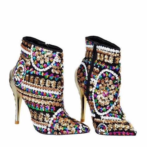 Ankle High Heel Boots, High Heel Stiefel, Gold Boots, Gold High Heels, Party Kleidung, Fabulous Shoes, Shoe Obsession, Heel Boots, Shoe Lover