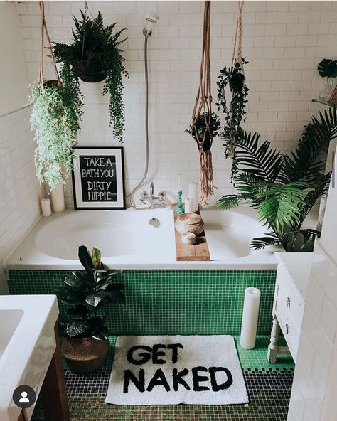 Jan Skácelík on Instagram: “Just look at this gorgeous bathroom of @natinstablog.home…” Take A Bath You Dirty Hippie, Bedroom Plants Decor, Kitchen Ornaments, Natural Bathroom, Best Bathroom Designs, New Kitchen Designs, Pink Door, Bathroom Decor Apartment, Bathroom Design Ideas