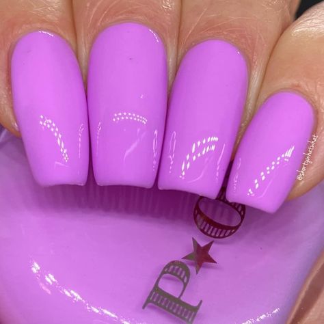 Neon Purple Pedicure, Neon Lilac Nails, Neon Lavender Nails, Bright Lilac Nails, Bright Lavender Nails, Pink Lilac Nails, Purple Lifestyle, Purple Pedicure, Neon Purple Nails