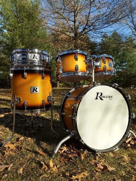 Vintage Drums Aesthetic, Cool Drumsets, Rogers Drums, Drum Sets For Sale, Drums Along The Mohawk 1939, Drum Kits, Farm Yard, Percussion, Rock Bands