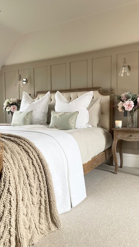 Cream And White Bedroom, Zen Bedroom Ideas, Cottage House Interior, Stylish Living Room Furniture, Earthy Home Decor, Grey Home, Cosy Bedroom, Oak Bedroom, Bedroom Bliss