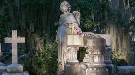 Garden Of Good And Evil, Savannah Tours, Bonaventure Cemetery, Historic Savannah, Visit Savannah, Downtown Savannah, Forsyth Park, Bird Girl, Haunted History