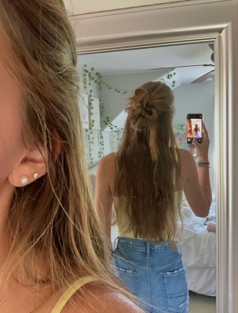 Cute Up And Down Hairstyles, Half Up Half Down With Messy Bun, Sloppy Hairstyles, Half Up Half Down Hair Messy Bun, Half Up Half Down Bun Messy, Messy Bun Half Up Half Down, Messy Half Up Half Down Bun, Half Up Half Down Messy Bun, Messy Half Up Half Down Hair