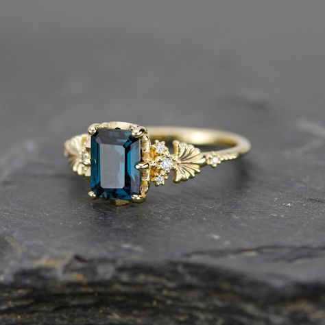 Emerald cut engagement ring, London blue topaz ring, leaf ring, nature inspired ring, delicate ring, diamond ring |R 381 LBT London Topaz Ring, London Topaz, Topas Ring, Emerald Cut Engagement Ring, Dainty Engagement Rings, Nature Inspired Rings, Emerald Cut Engagement, London Blue Topaz Ring, Emerald Engagement Ring Cut