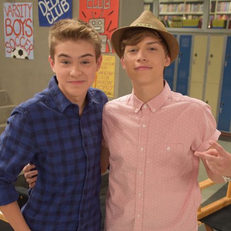 Best Friends Whenever Ricky Garcia, Landry Bender, Disney Tv, Trans Boys, Child Hood, Disney Channel Shows, Best Friends Whenever, Casting Pics, Soccer Boys