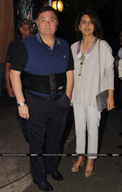 Rishi Kapoor, Neetu, At Rakesh Roshan's Birthday Bash Neetu Kapoor Outfits, Rakesh Roshan, Neetu Kapoor, 68th Birthday, Karishma Kapoor, Rishi Kapoor, Indian Movie, Mom Fashion, Indian Movies