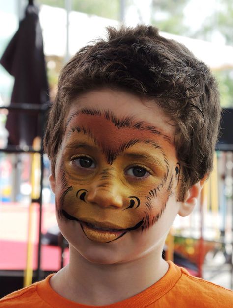 Monkey Simple Monkey Face Paint, Monkey Facepainting, Monkey Face Paint Easy, Gorilla Makeup, Gorilla Face Paint, Monkey Face Paint, Monkey Makeup, Face Painting Ideas For Kids, Easy Face Painting