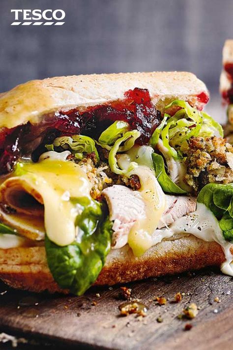 Christmas Turkey Sandwich, Christmas Dinner Sandwiches, Christmas Sandwich Ideas, Festive Sandwiches, Boxing Day Food, Christmas Leftovers Recipes, Christmas Sandwiches, Savoury Meals, Turkey And Stuffing