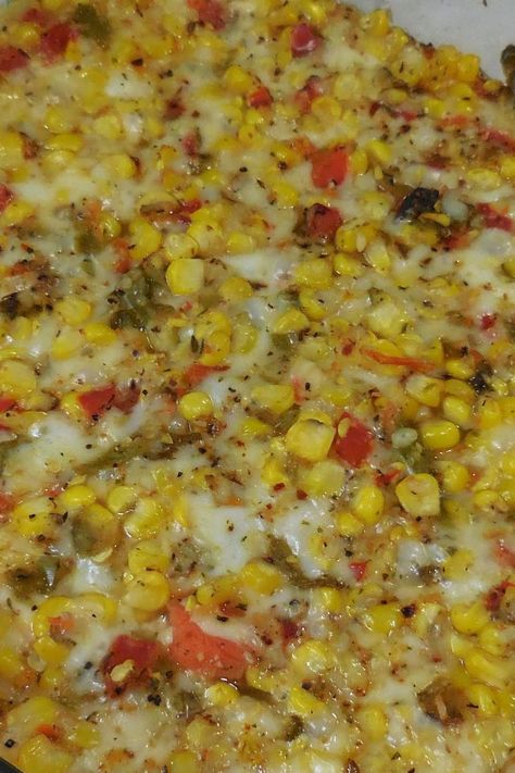 Cheesy Southern Corn Casserole Cajun Corn Casserole, Southern Corn Casserole, Fire Roasted Corn, Southern Corn, Thanksgiving Vegetable Sides, Thanksgiving Vegetables, Easy Summer Dinners, Corn Casserole, Summer Recipes Dinner