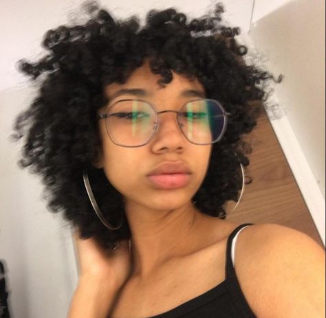 4c Hair Bangs, Short Curly Hair With Glasses, Short Hair With Bangs Ideas, Bangs Cut, Bangs Ideas, Androgynous Hair, Short Curly Haircuts, Natural Hair Beauty, Hair With Bangs