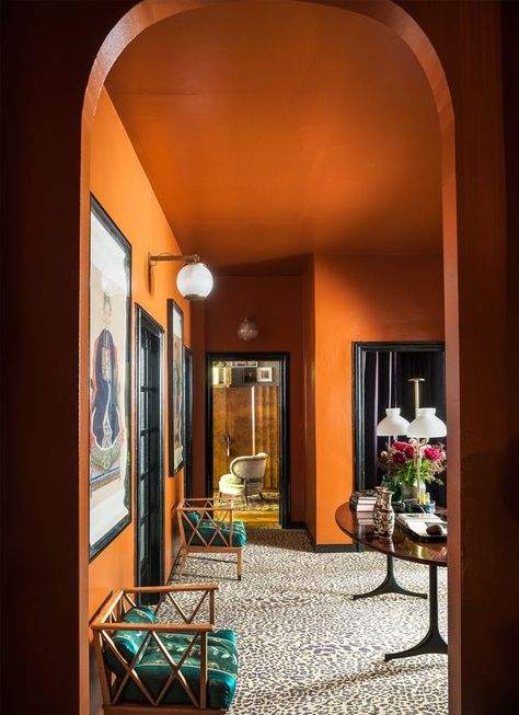 Dimorestudio - ELLE Decor Dimore Studio, Moody Interior Design, Milan Apartment, Italian Interior, Design Del Prodotto, Eclectic Home, Residential Interior, Elle Decor, House Inspo