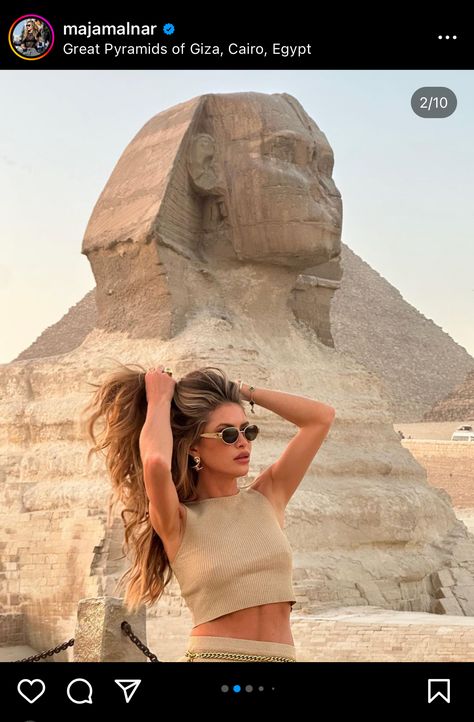 Pyramid Photoshoot Ideas, Egypt Picture Ideas, Egypt Poses, Egypt Pics Ideas, Egypt Photo Ideas, Photos In Egypt, Egypt Photography Ideas, Egypt Photo Inspiration, Egypt Instagram