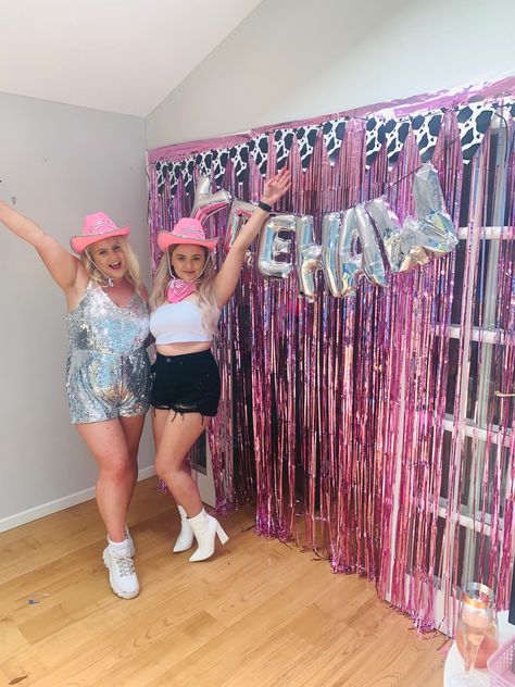 Yeehaw Party, Birthday Party Cowgirl, Cowgirl Themed Party, Pink Streamers, 18th Birthday Party Themes, Western Car, Cowboy Theme Party, Cowgirl Bachelorette Parties, 21st Bday Ideas